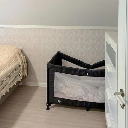 Three Bedroom Cozy In Flekkeroy * Mebø