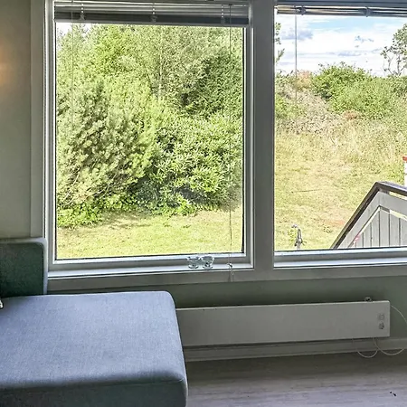 펜션 Three Bedroom Cozy In Flekkeroy