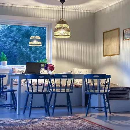 Nyaraló Three Bedroom Cozy In Flekkeroy *