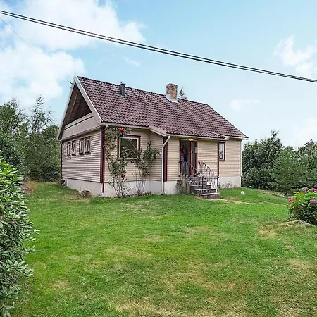 Three Bedroom Cozy In Flekkeroy * Mebø