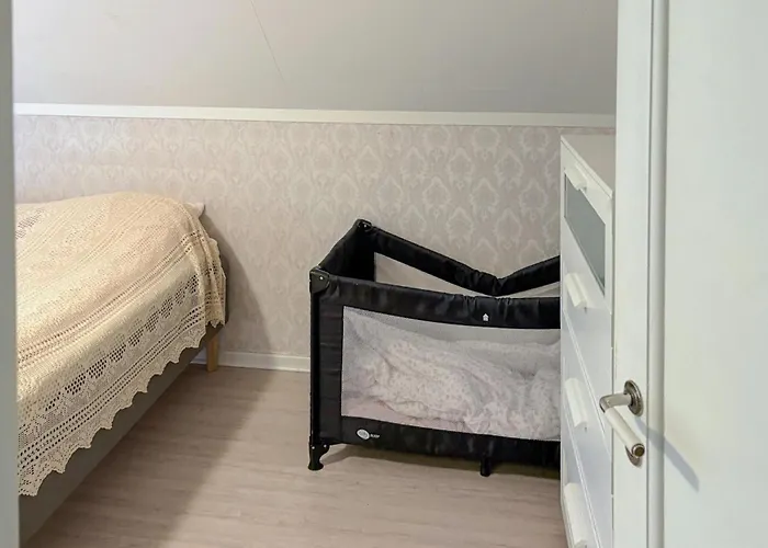 Three Bedroom Cozy In Flekkeroy * Mebo